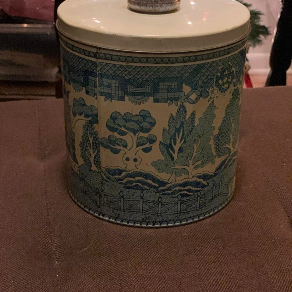 Vintage Blue Magic Krispy Kan Can W/Dry Nob Lid